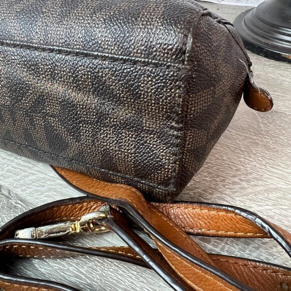 Michael Kors Jet Set Travel XS Duffle Bag Chocolate Brown MK - Picture 6 of 9